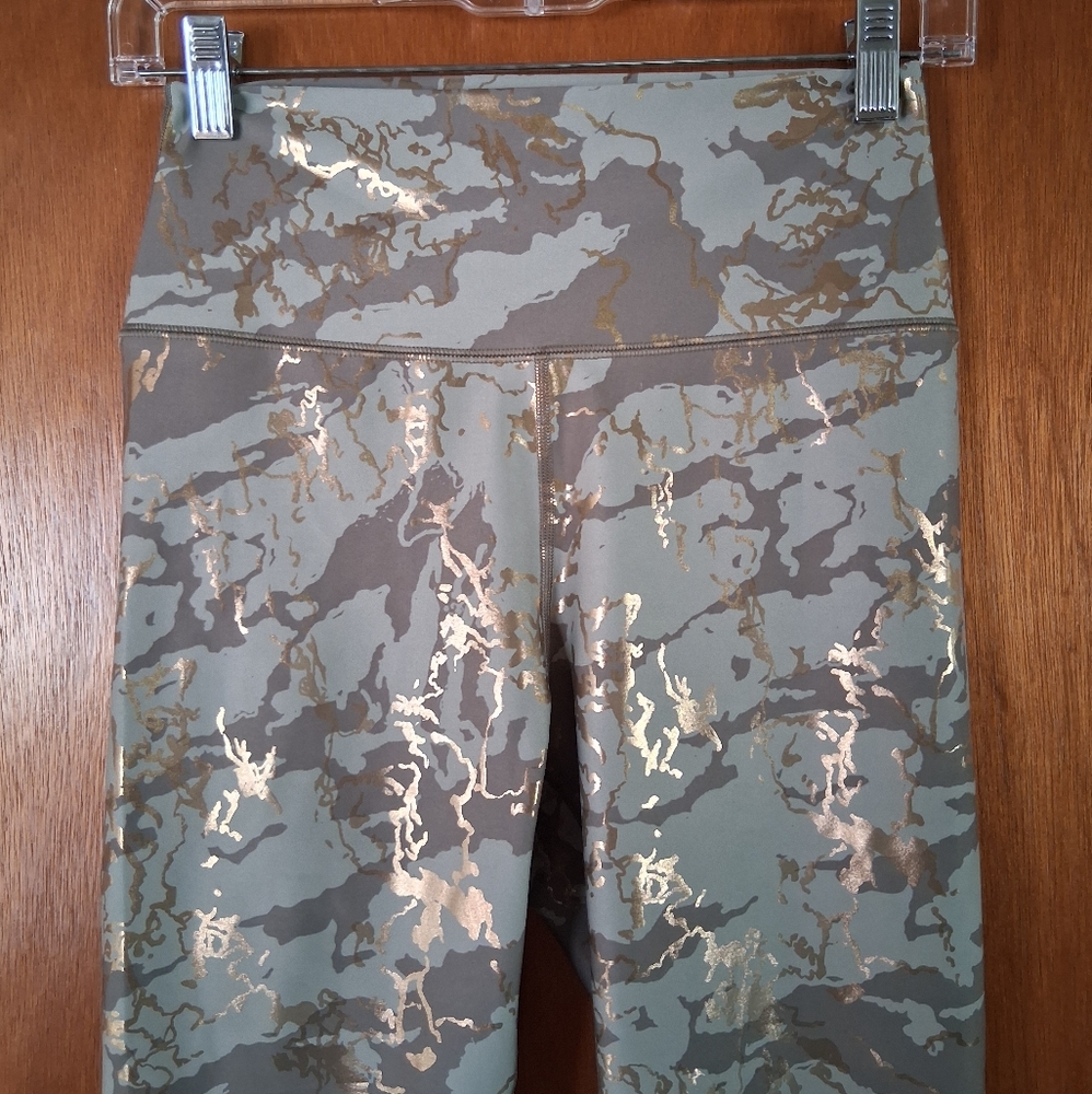 Carbon38 Metallic Gold Marble Leggings Green Size… - image 3